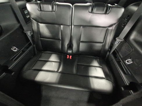 Used 2024 Ford Explorer XLT w/ Equipment Group 202A AWD/4WD image 24