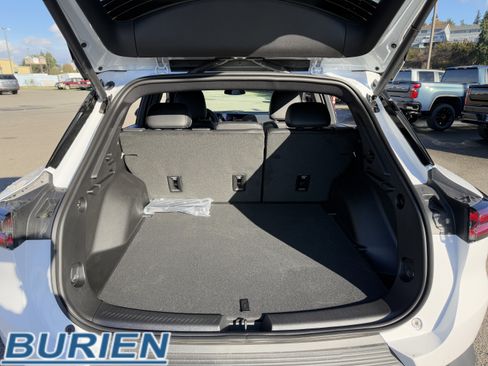 New 2026 Chevrolet Equinox EV LT image 32