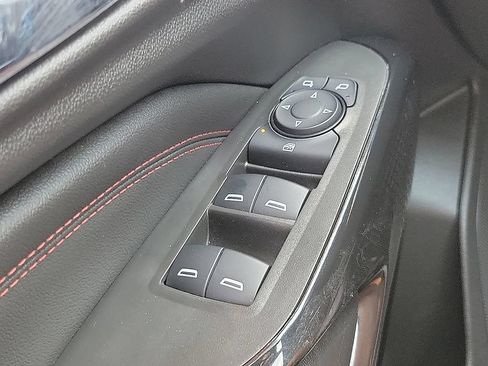 Used 2025 Chevrolet Trax RS w/ Driver Confidence Package FWD image 13