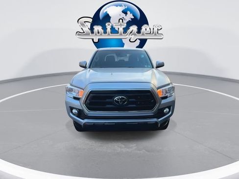 Certified 2022 Toyota Tacoma SR5 image 3