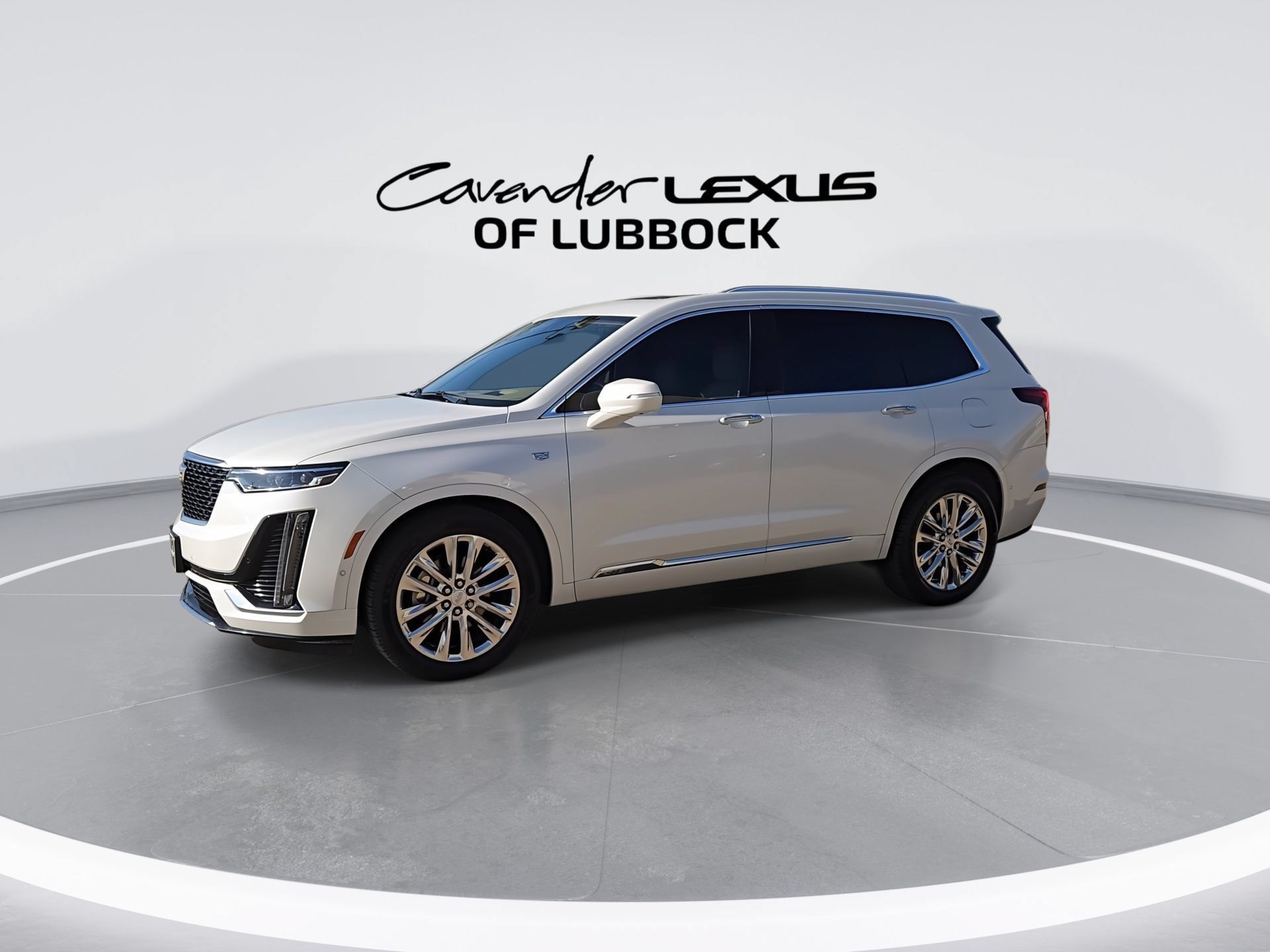 Used 2020 Cadillac XT6 Premium Luxury w/ Platinum Package FWD image 5
