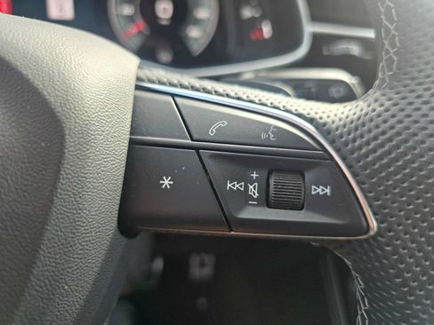 Used 2023 Audi SQ8 Prestige AWD/4WD image 32