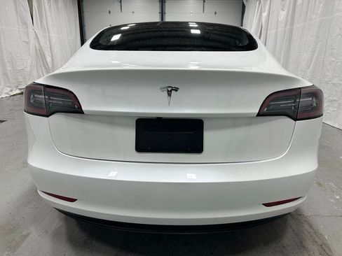 Used 2023 Tesla Model 3 Standard Range image 6