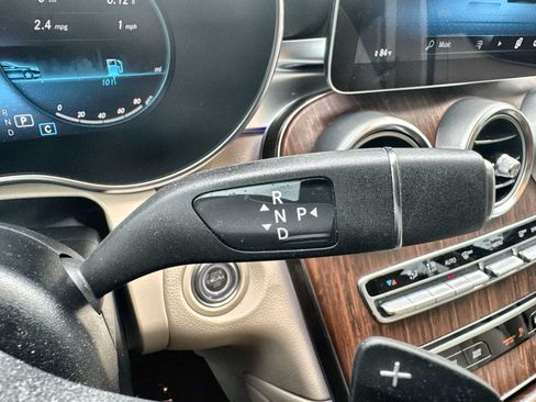 Certified 2022 Mercedes-Benz GLC 300 image 23