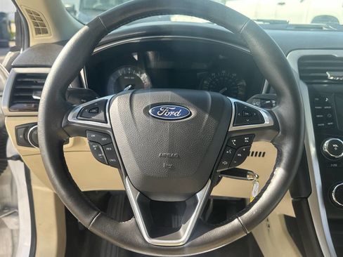 Used 2015 Ford Fusion SE w/ Equipment Group 202A image 8