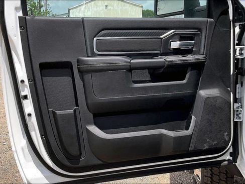 New 2026 RAM 5500 4x4 Regular Cab image 12
