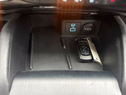 Used 2022 Ford Escape SEL w/ SEL Stealth AWD Package image 38