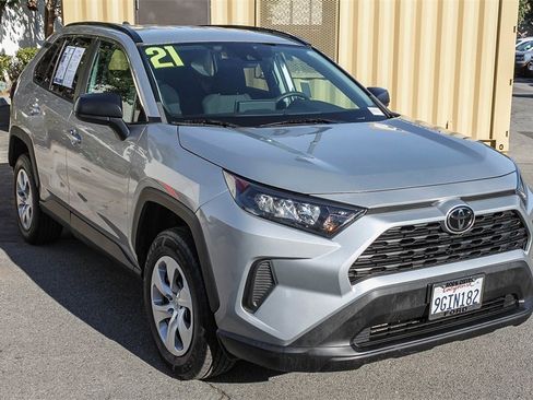 Used 2021 Toyota RAV4 LE image 3