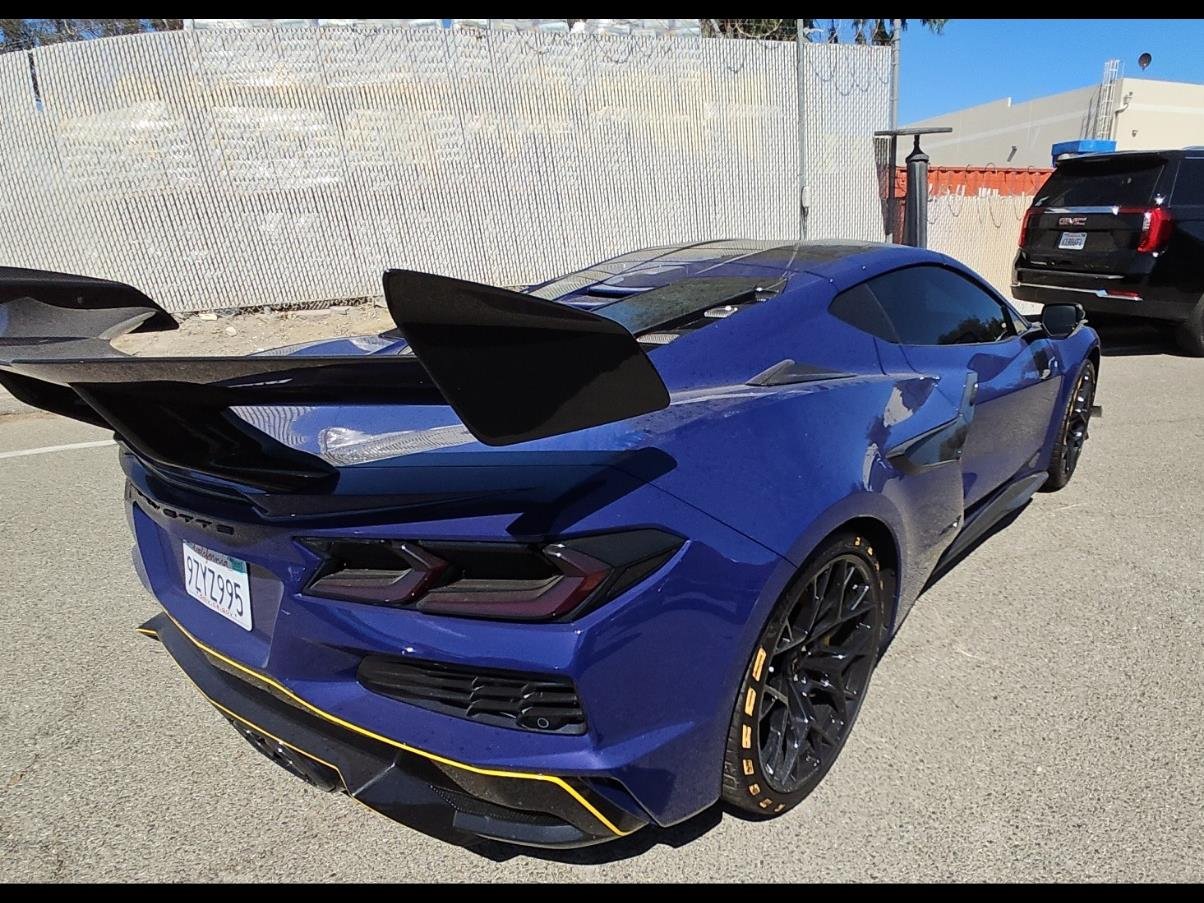 Used 2026 Chevrolet Corvette ZR1 w/ ZR1 Carbon Fiber Aero Package RWD image 21