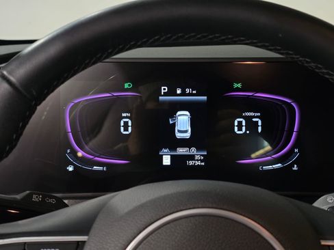 Used 2024 Kia Sportage EX image 23