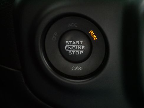 Used 2022 Jeep Wrangler Unlimited Sport AWD/4WD image 28