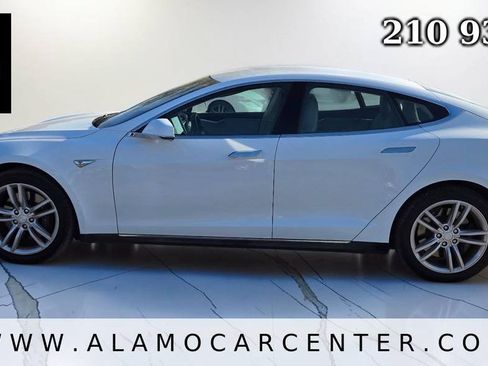 Used 2014 Tesla Model S 85 RWD image 2