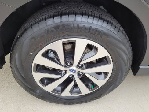Certified 2025 Subaru Outback Premium AWD/4WD image 23