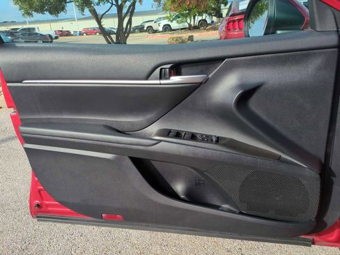 Used 2024 Toyota Camry SE image 20