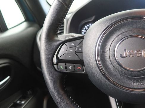Used 2021 Jeep Renegade Latitude AWD/4WD image 22