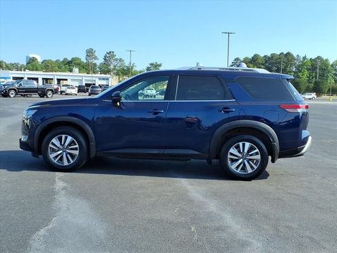 Used 2023 Nissan Pathfinder SL AWD/4WD image 14
