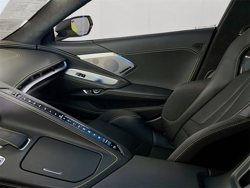 Used 2023 Chevrolet Corvette Stingray Premium Cpe w/ 3LT image 24