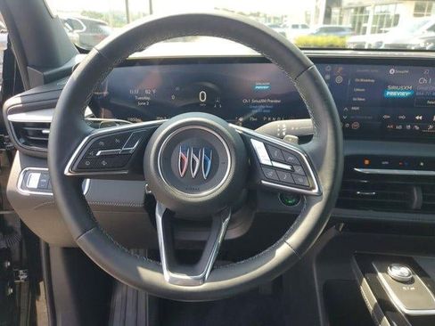 Used 2025 Buick Enclave Avenir FWD image 20