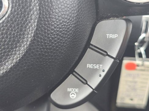 Used 2014 Kia Soul FWD image 7
