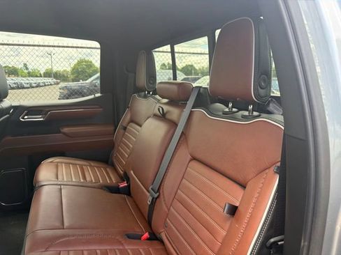 Used 2023 GMC Sierra 1500 Denali Ultimate AWD/4WD image 8