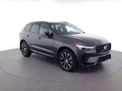 Used 2023 Volvo XC60 B5 Plus w/ Climate Package image 31