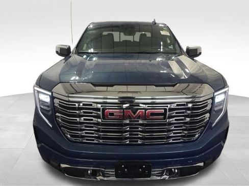 Used 2025 GMC Sierra 1500 Denali w/ Denali Reserve Package AWD/4WD image 2