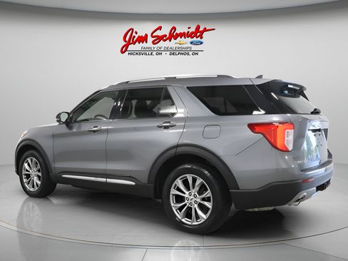 Used 2022 Ford Explorer Limited w/ Equipment Group 301A AWD/4WD image 6