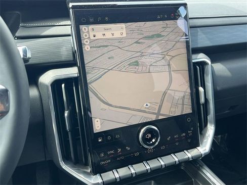 New 2025 GMC Acadia Elevation image 16