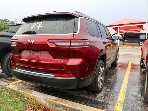 Used 2023 Jeep Grand Cherokee L Limited w/ Luxury Tech Group II RWD image 8