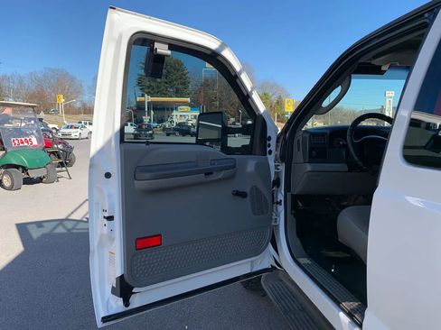 Used 2003 Ford F350 162  W.B. 4D image 10