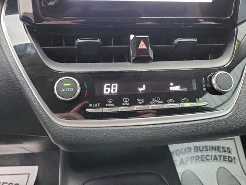 Used 2023 Toyota Corolla LE image 11