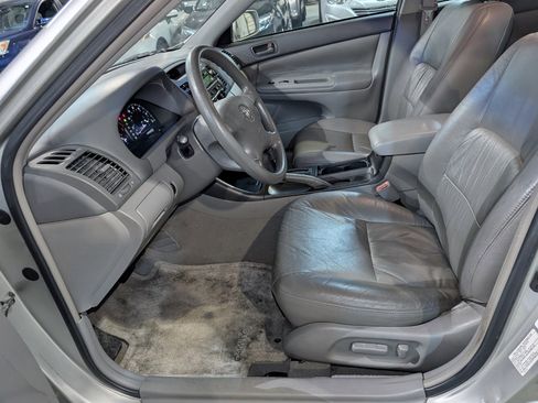Used 2003 Toyota Camry LE image 16