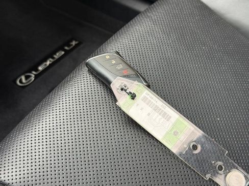 Used 2019 Lexus ES 350 w/ Premium Package FWD image 37