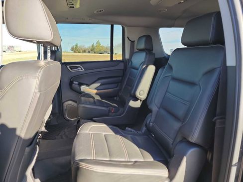 Used 2020 GMC Yukon XL Denali w/ Denali Ultimate Black Edition AWD/4WD image 23
