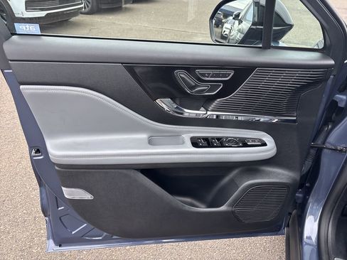 Certified 2022 Lincoln Corsair Reserve w/ Equipment Group 201A image 11