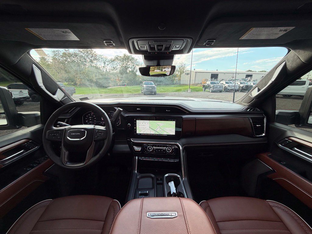 Used 2024 GMC Sierra 3500 Denali Ultimate AWD/4WD image 9