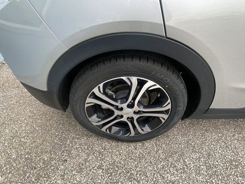 Used 2020 Chevrolet Bolt Premier w/ Infotainment Package image 18