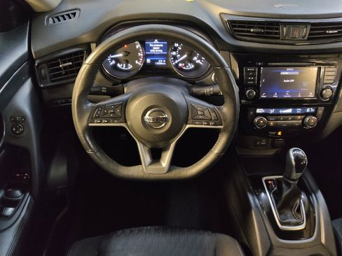 Used 2019 Nissan Rogue SV FWD image 22