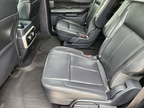 Used 2024 Ford Expedition XLT AWD/4WD image 29
