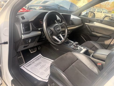 Used 2018 Audi SQ5 Premium Plus w/ Navigation Package image 12