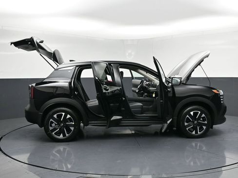 New 2026 Nissan Kicks SV w/ SV Premium Package AWD/4WD image 32