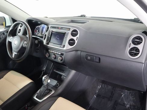 Used 2017 Volkswagen Tiguan S FWD image 9