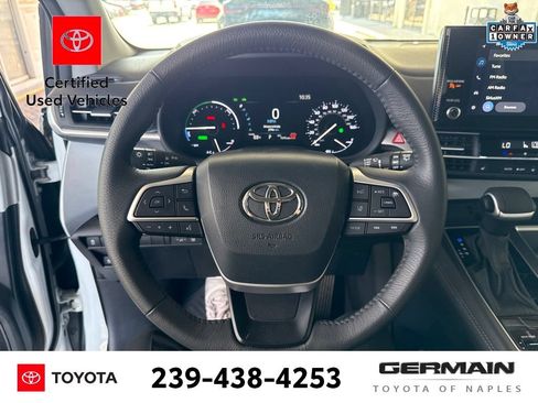 Used 2025 Toyota Sienna XLE FWD image 15