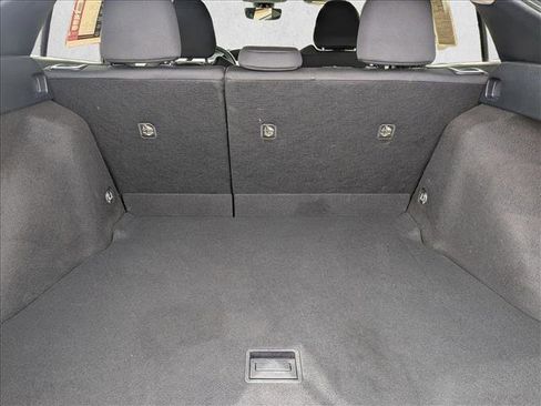 Used 2022 Toyota Prius L Eco image 16