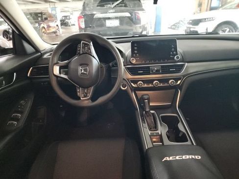 Used 2018 Honda Accord LX image 5