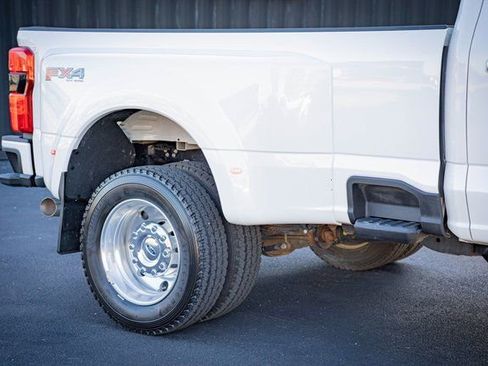 Used 2023 Ford F450 Limited w/ FX4 Off-Road Package image 6