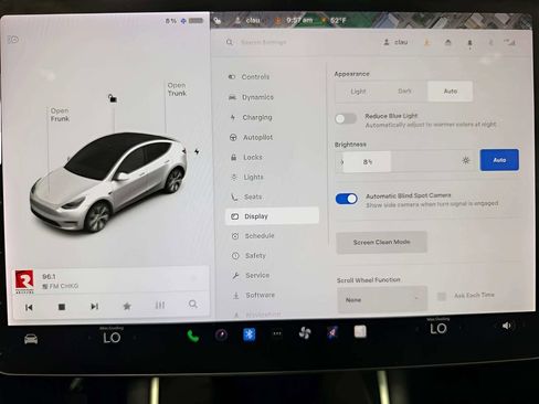 Used 2021 Tesla Model Y Long Range AWD/4WD image 38