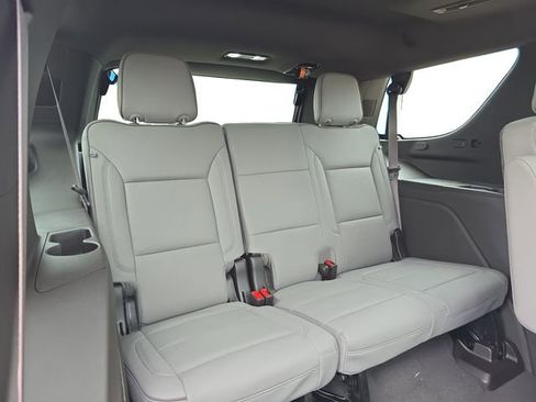 New 2026 GMC Yukon Elevation w/ Elevation Premium Package AWD/4WD image 18