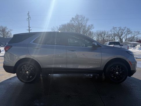 Used 2023 Chevrolet Equinox LT image 8