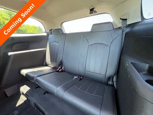 Used 2017 Buick Enclave Leather FWD image 6